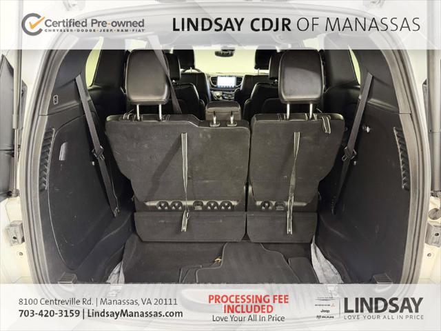 2025 Chrysler Pacifica Select