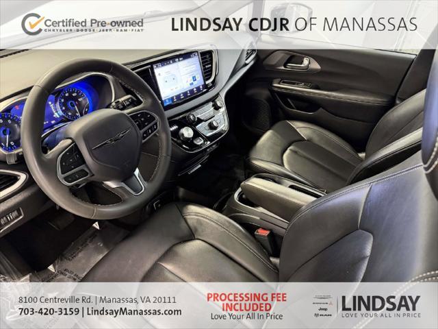 2025 Chrysler Pacifica Select