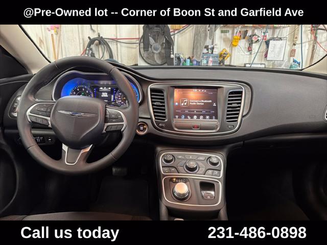 2015 Chrysler 200 Limited