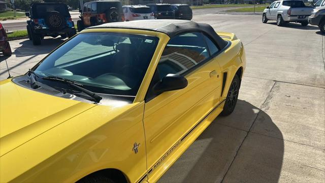 2001 Ford Mustang Premium Convertible 2D