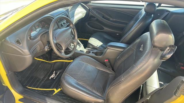 2001 Ford Mustang Premium Convertible 2D