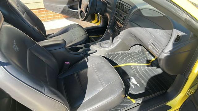 2001 Ford Mustang Premium Convertible 2D