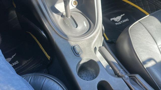 2001 Ford Mustang Premium Convertible 2D
