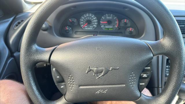 2001 Ford Mustang Premium Convertible 2D