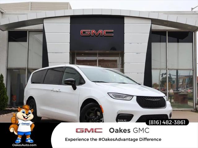 2024 Chrysler Pacifica Hybrid S Appearance Pkg for sale in Kansas City, MO