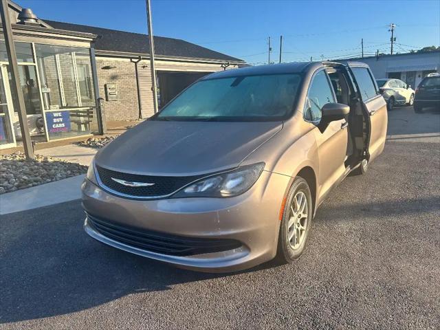 2017 Chrysler Pacifica LX for sale in Cambridge, OH