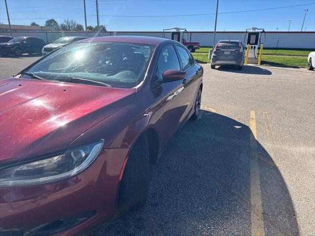2016 Chrysler 200 S for sale in Austin, MN