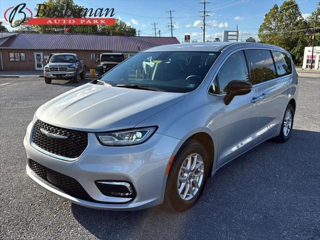 2024 Chrysler Pacifica Touring L for sale in Waynesboro, PA