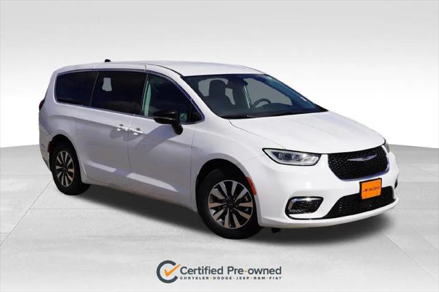 2024 Chrysler Pacifica Hybrid Select for sale in New Prague, MN