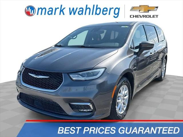 2023 Chrysler Pacifica Touring for sale near Columbus, OH
