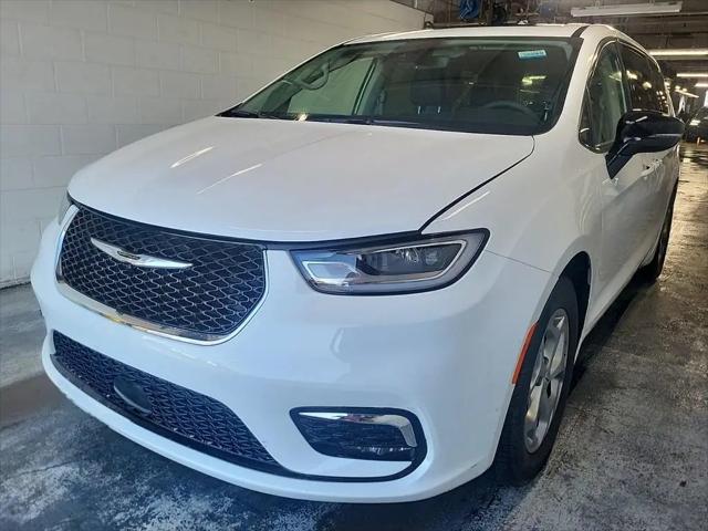 2024 Chrysler Pacifica Limited for sale in Battle Creek, MI
