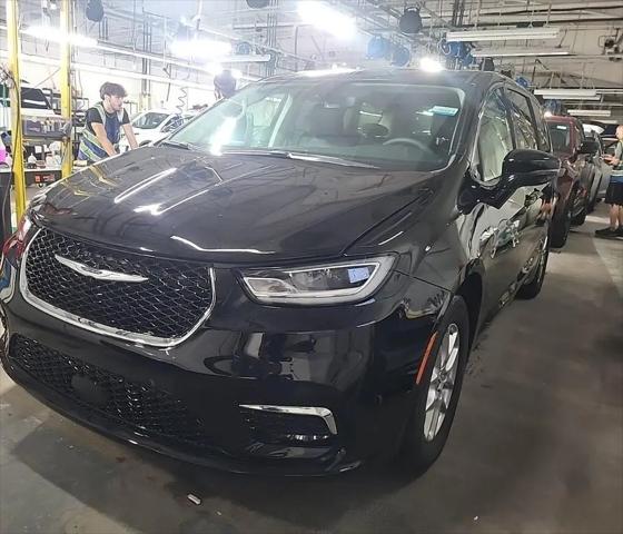 2024 Chrysler Pacifica Touring L for sale in Battle Creek, MI