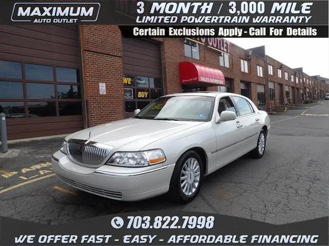 2005 Lincoln Town Car Signature Limited for sale in Manassas Park, VA
