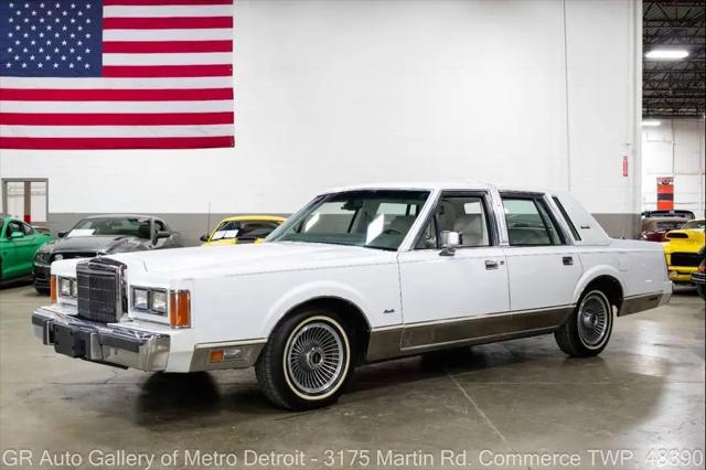 1989 Lincoln Town Car Signature for sale in Grand Rapids, MI