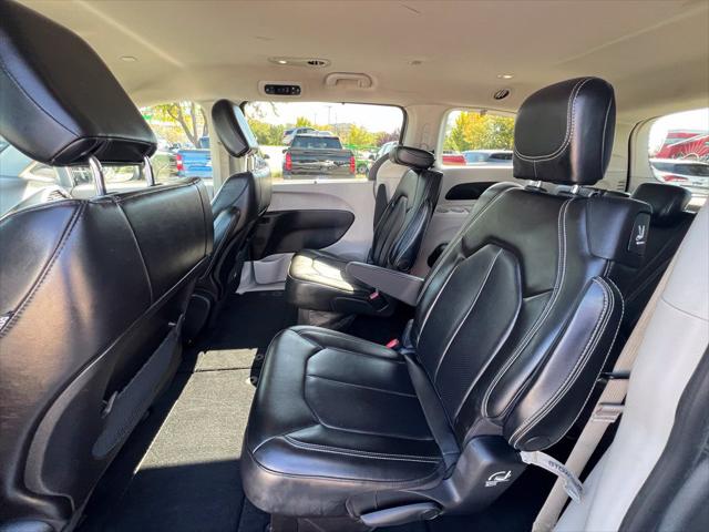2021 Chrysler Voyager LXI