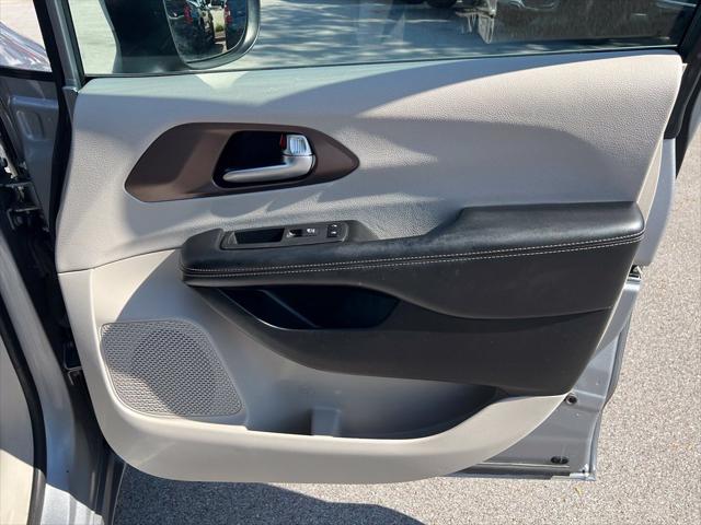 2021 Chrysler Voyager LXI