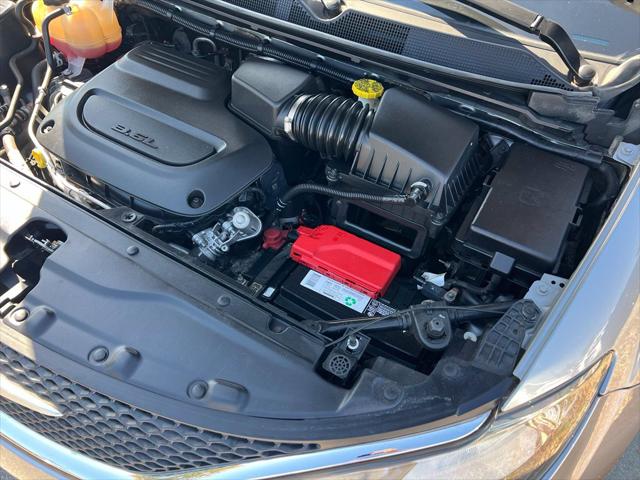 2021 Chrysler Voyager LXI