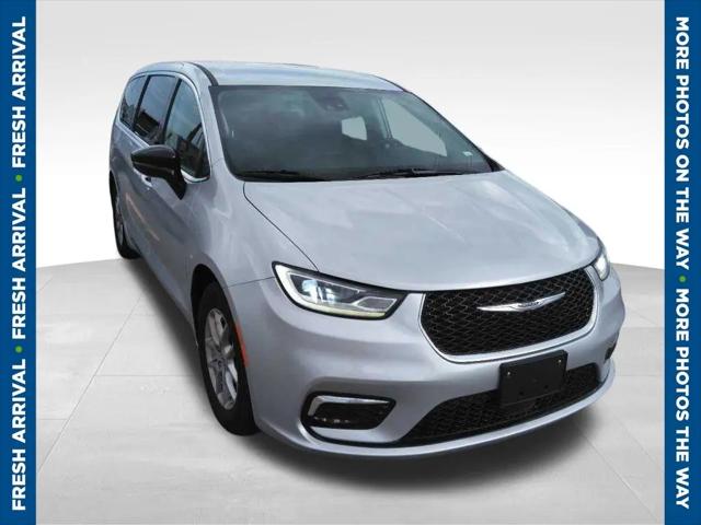 2024 Chrysler Pacifica Touring L for sale in Marion, IA
