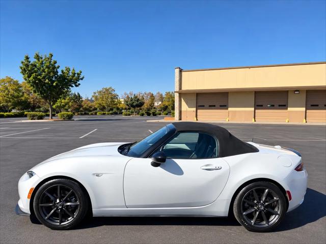 2016 Mazda MX-5 Club