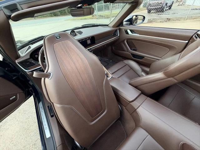 2020 Porsche 911 Carrera 4S Cabriolet