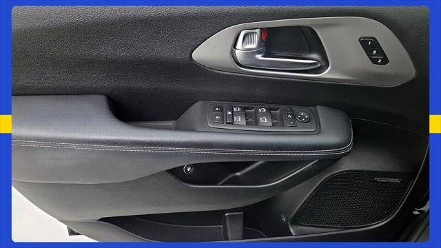 2023 Chrysler Pacifica Hybrid Limited