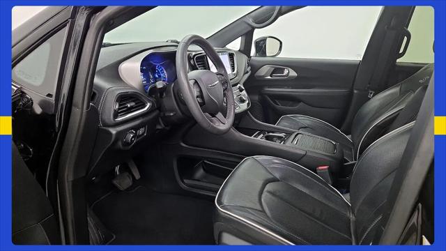 2023 Chrysler Pacifica Hybrid Limited