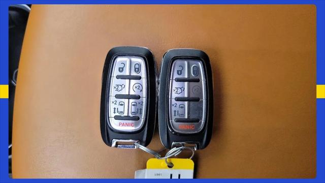 2023 Chrysler Pacifica Hybrid Pinnacle