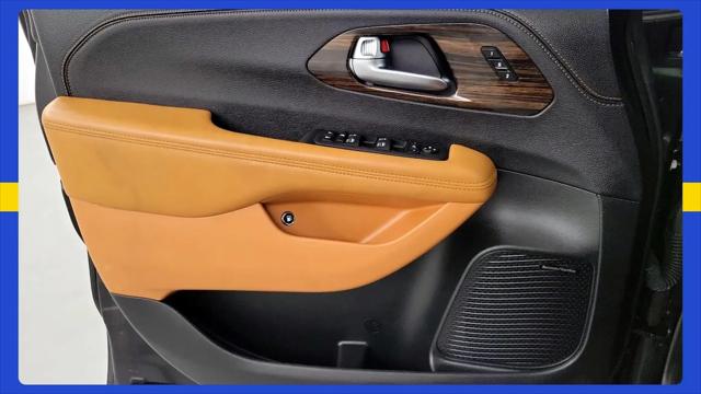 2023 Chrysler Pacifica Hybrid Pinnacle