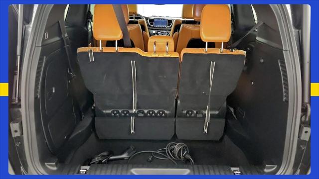 2023 Chrysler Pacifica Hybrid Pinnacle
