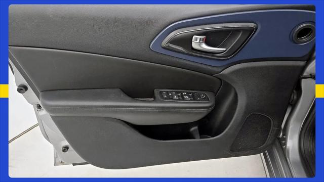 2016 Chrysler 200 S