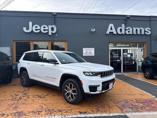 2023 Jeep Grand Cherokee L Limited 4x4 2023 Jeep Grand Cherokee L Limited 4x4
