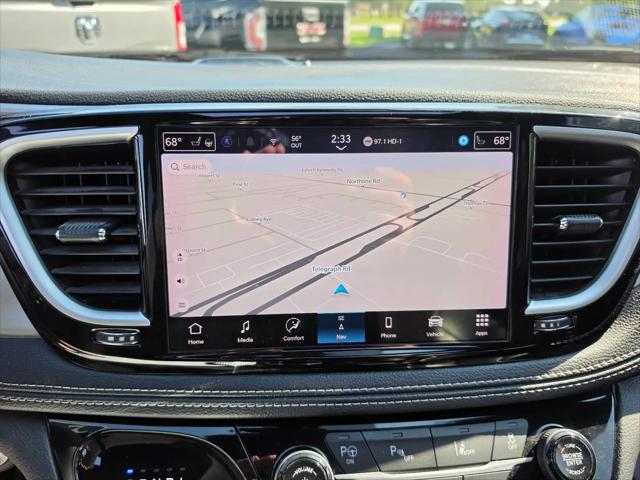2024 Chrysler Pacifica Hybrid Premium S Appearance Pkg