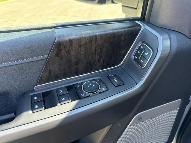 2027 Ford F-350 LARIAT
