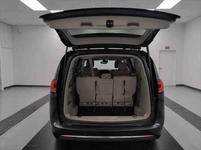 2021 Chrysler Pacifica Touring L