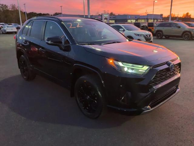 2022 Toyota RAV4 Hybrid SE