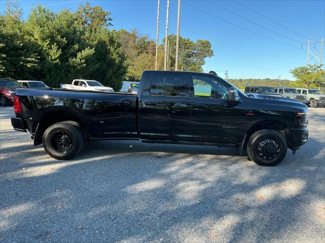 2025 RAM 3500 Laramie Crew Cab 4x4 8 Box