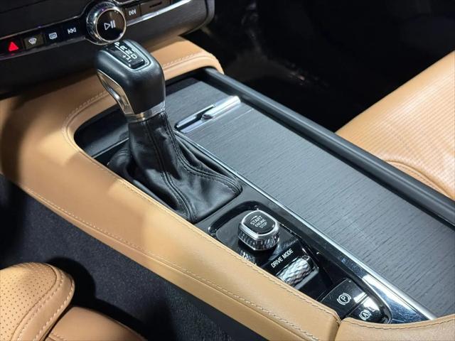 2021 Volvo XC90 T6 Inscription 7 Passenger