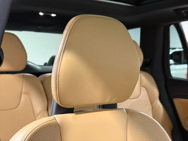 2021 Volvo XC90 T6 Inscription 7 Passenger