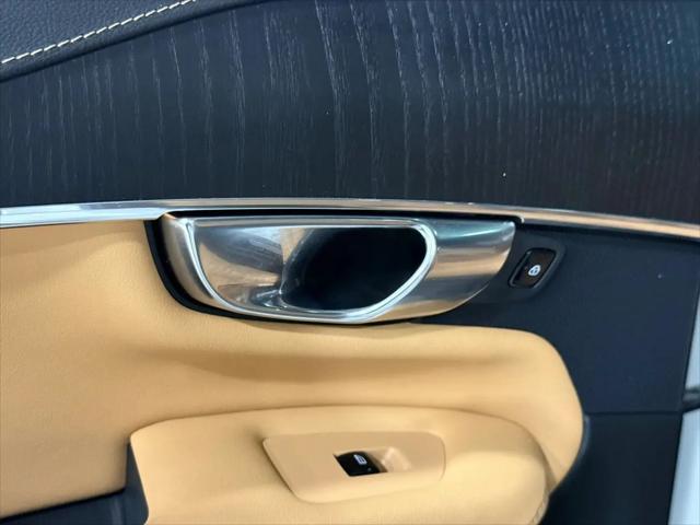 2021 Volvo XC90 T6 Inscription 7 Passenger