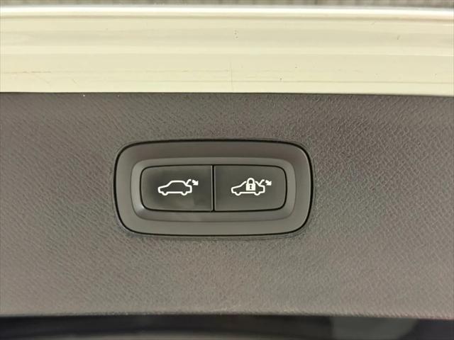 2021 Volvo XC90 T6 Inscription 7 Passenger