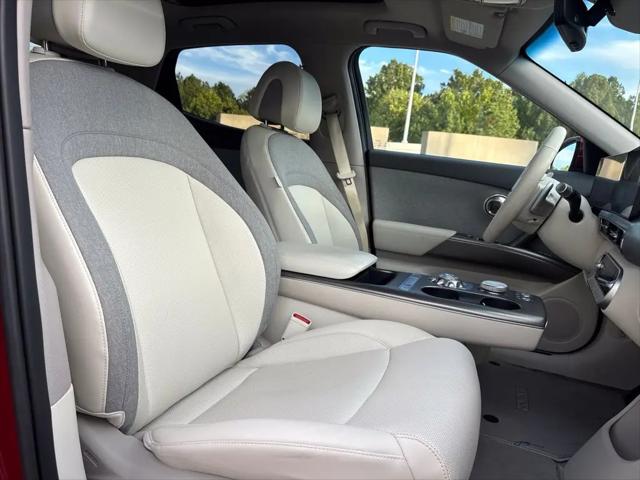 2024 Genesis GV60 Standard RWD