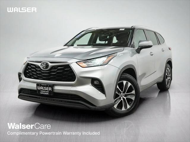 2020 Toyota Highlander XLE for sale in Hopkins, MN