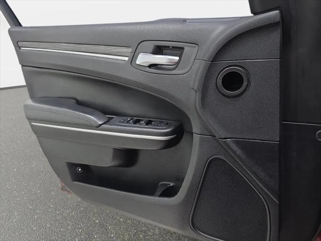 2018 Chrysler 300 Touring