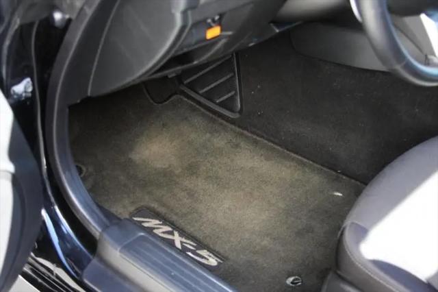 2010 Mazda MX-5 Touring