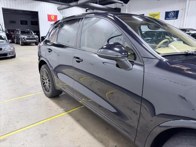 2017 Porsche Cayenne Platinum Edition
