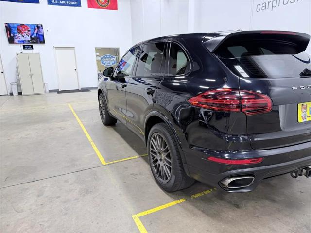 2017 Porsche Cayenne Platinum Edition