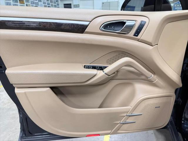 2017 Porsche Cayenne Platinum Edition