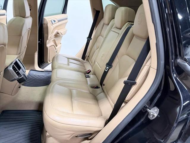 2017 Porsche Cayenne Platinum Edition