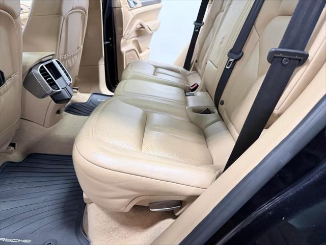 2017 Porsche Cayenne Platinum Edition