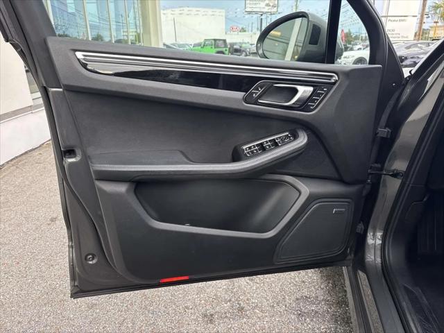 2018 Porsche Macan Sport Edition